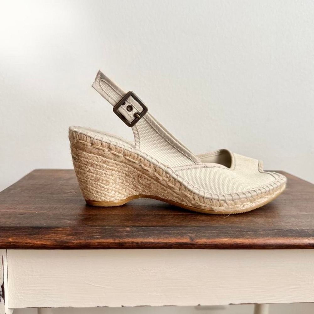 Canvas peeptoe slingback espadrille wedge size 38 / 7.5 cream white kitten heel